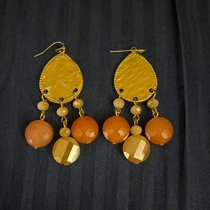 Stunning dangly peach & gold earrings